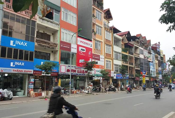 Nhà phố mặt tiền thường nằm trên các trục đường lớn