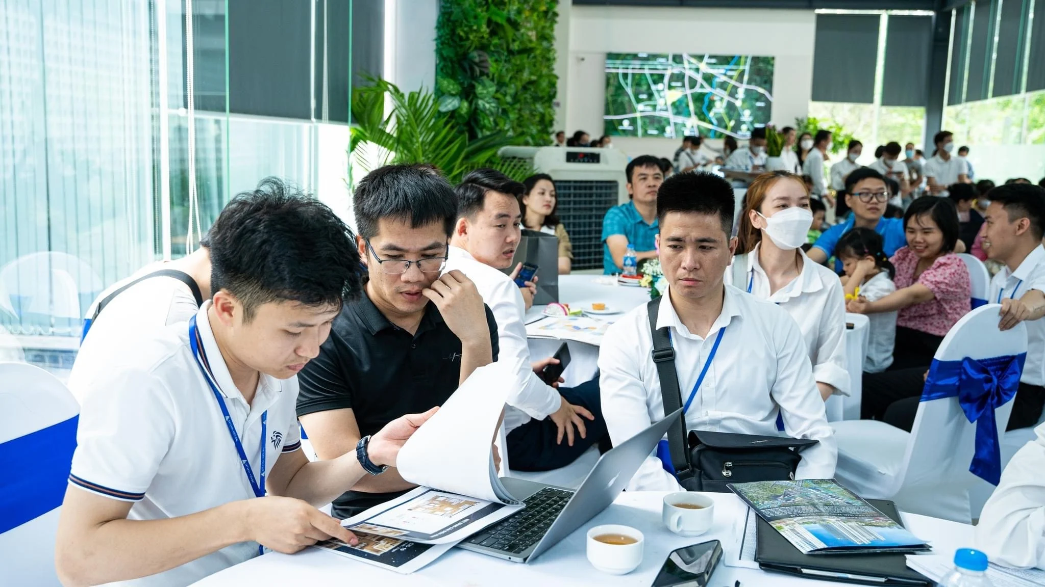 Các nhà môi giới cần đảm bảo thực hiện đầy đủ các nghĩa vụ thuế và các khoản tài chính khác