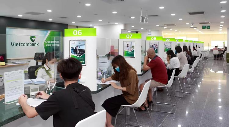Gửi 100 triệu lãi suất bao nhiêu 1 năm (Vietcombank)?