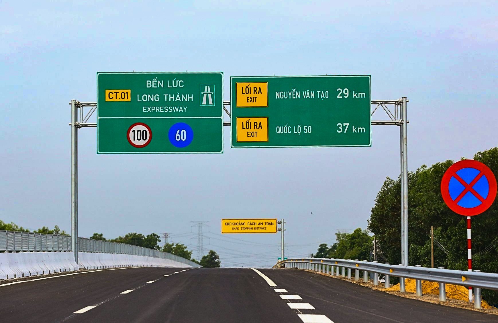 Cận cảnh cao tốc Bến Lức – Long Thành kết nối Vành đai 3 TPHCM