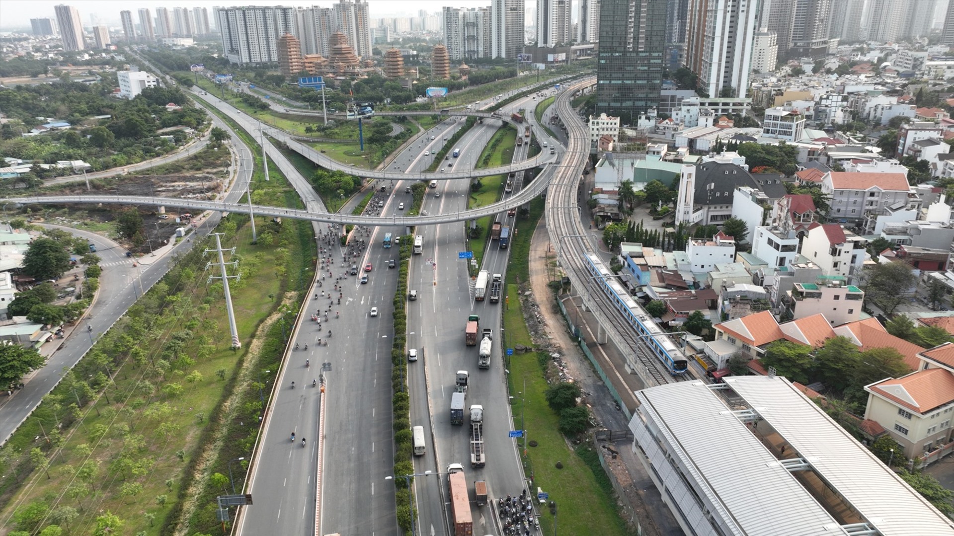 TPHCM phát triển đô thị quanh ga Metro, nút giao Vành đai 3